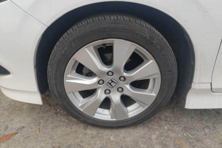 Used Honda Jade 2013 1.8L automatic Comfort version 5 seats