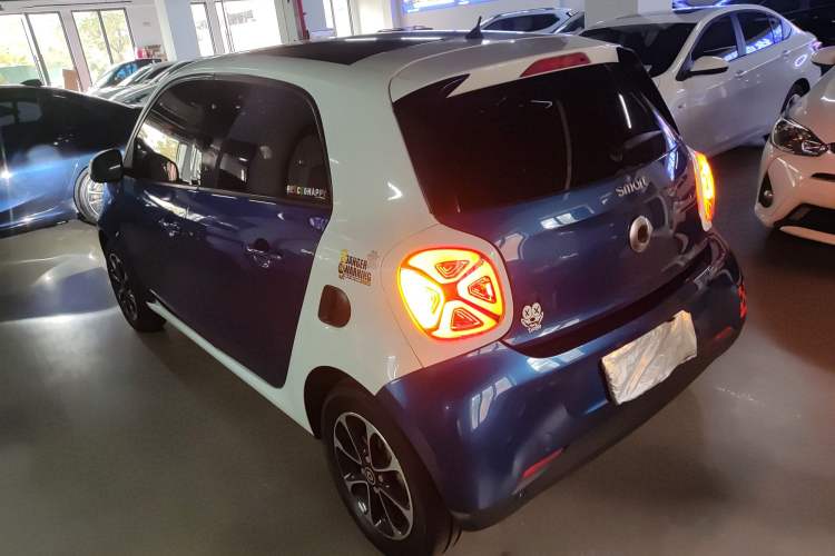 Used  forfour 2016 1.0L 52 kW Passion Edition