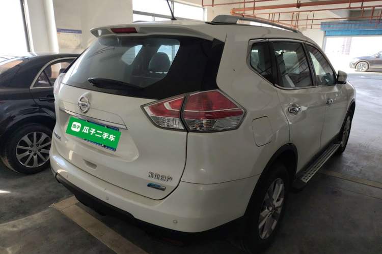 Used Nissan X-Trail 2015 2.0L CVT Comfort MAX Edition 2WD
