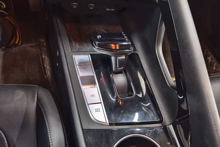 Used Hyundai Elantra 2022 1.5L CVT LUX Prestige Edition
