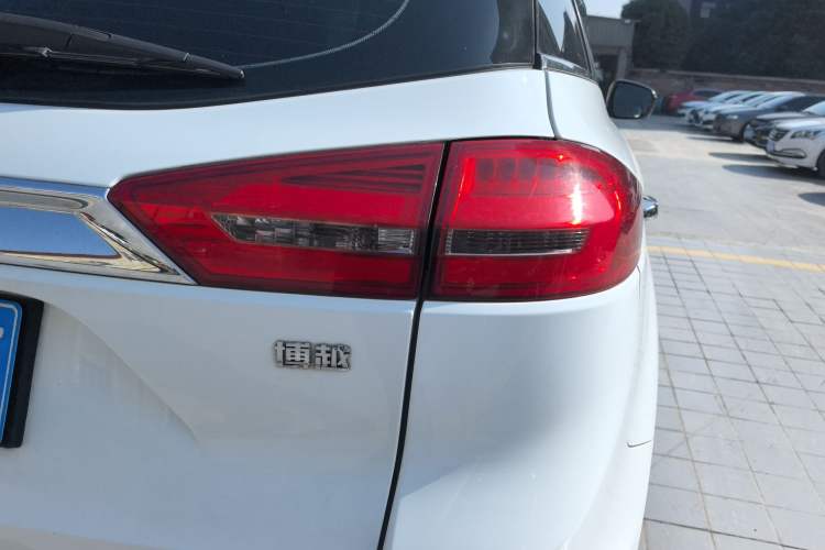 Used Geely Auto Emgrand X7 Sport 2016 1.8TD Automatic ZhiShang Model