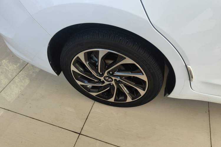 Used Hyundai Elantra 2019 1.4T Dual-Clutch Xuan Dong · Dynamic Model
