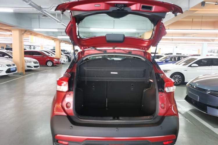 Used Nissan Kicks 2019 1.5L CVT Smart Connect Luxury Edition

