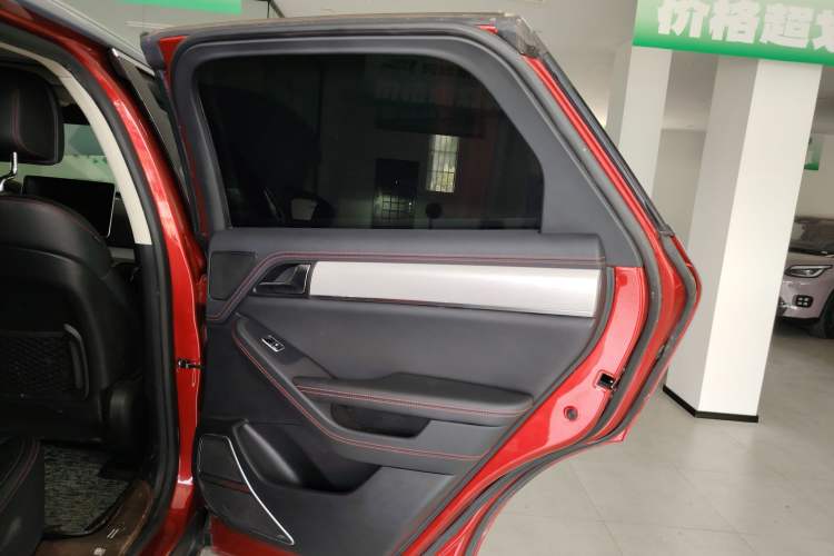 Used BYD Tang New Energy 2018 DM 2.0T All-Wheel Drive Smart Connect Elite 7-Seater China V Emission Standard
