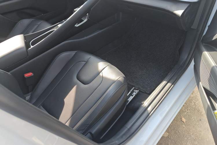 Used Hyundai Elantra 2022 1.5L CVT LUX Prestige Edition