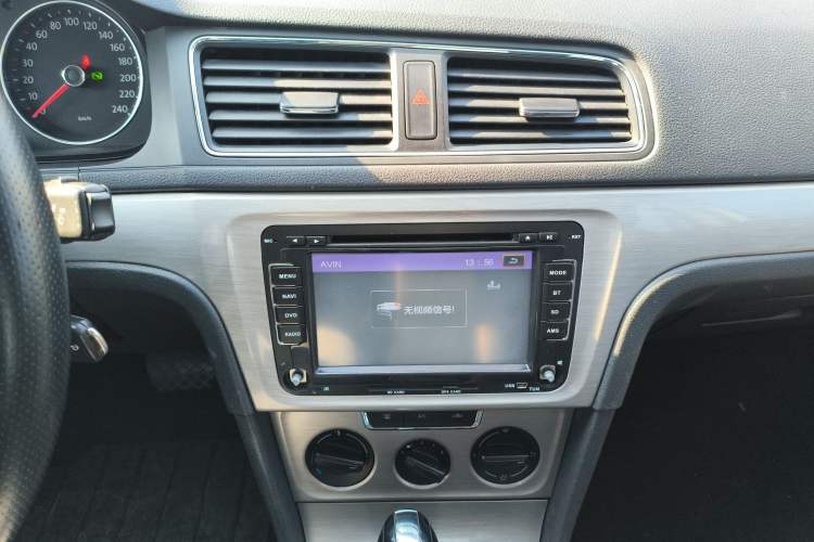 Used Volkswagen Lavida 2013 Restyled Classic 1.6L Automatic Comfort Edition
