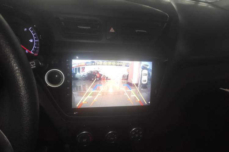 Used Kia K2 2015 Hatchback 1.4L AT GLS Cool Edition
