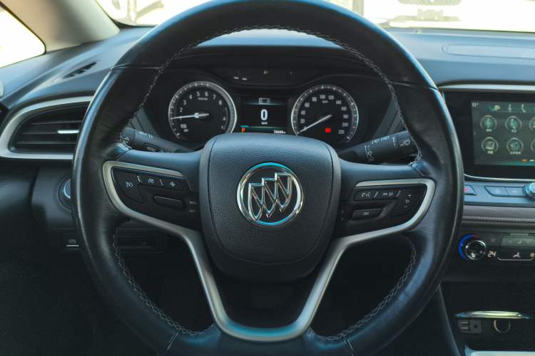 Used Buick GL6 2018 18T 6-Seater Luxury Model
