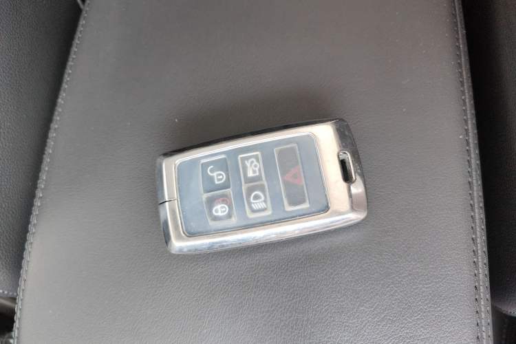 Used Jaguar XEL 2020 2.0T 200 PS S Advanced Elegance Edition
