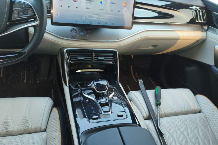 Used BYD Tang New Energy 2022 DM-p 215KM Four-Wheel Drive Flagship Model