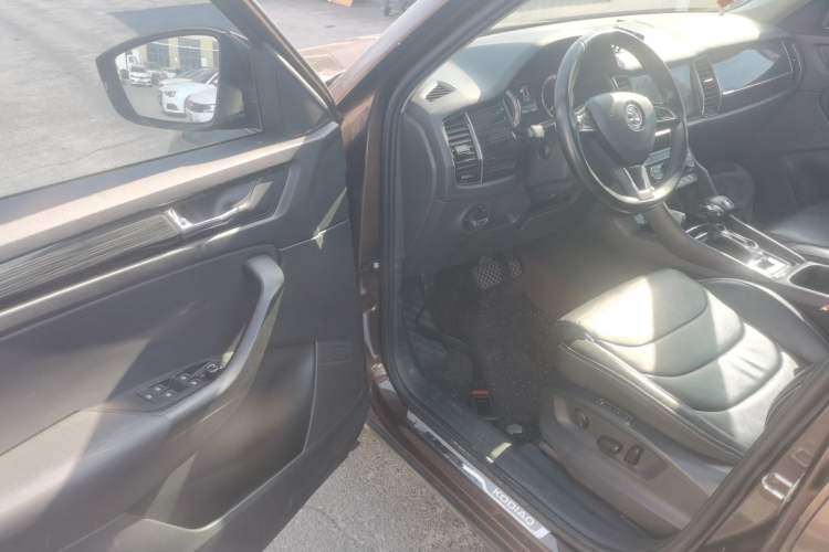 Used Skoda Kodiaq 2018 Facelifted TSI330 5-Seater Two-Wheel-Drive Luxury Enjoyment Edition
