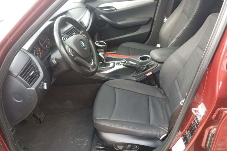 Used BMW X1 2014 sDrive18i Leading Model
