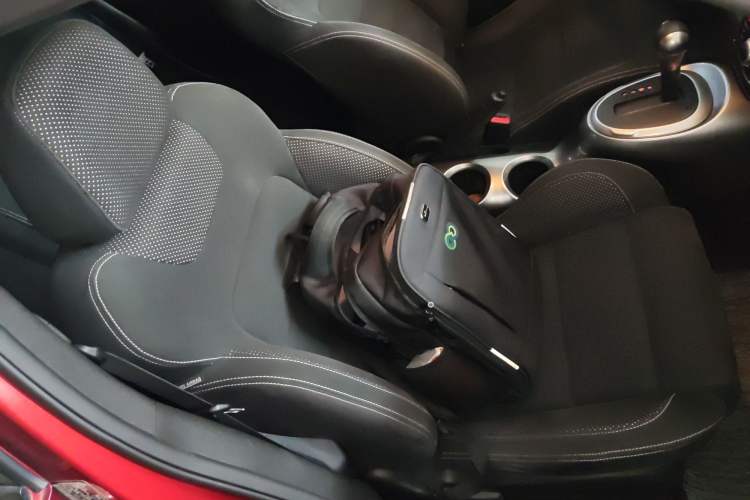 Used Infiniti ESQ 2014 1.6L Spontaneous Edition
