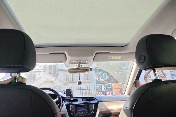 Used Volkswagen Touran 2016 Volkswagen Touran L 280TSI DSG Luxury Edition
