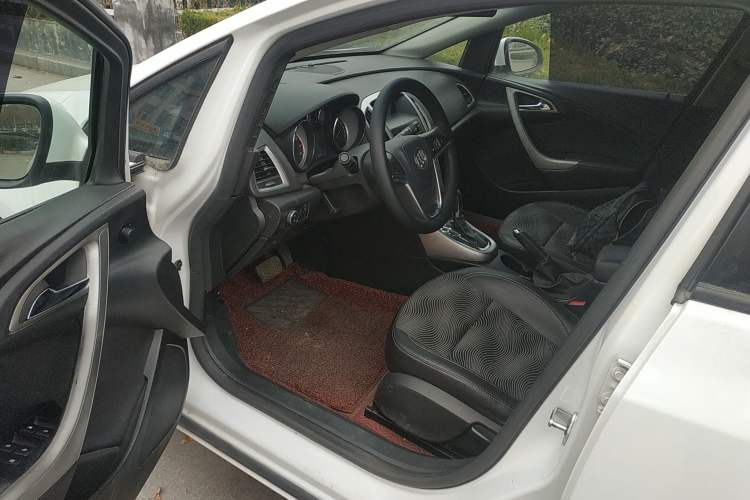 Used Buick GT 2014 XT 1.6L Automatic Fashion Edition
