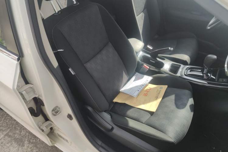 Used Nissan Tiida 2016 1.6L CVT Cool Dynamic Edition