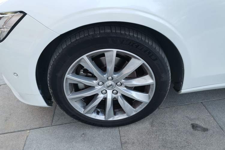 Used Volvo S90 2018 T5 Zhiyuan Edition
