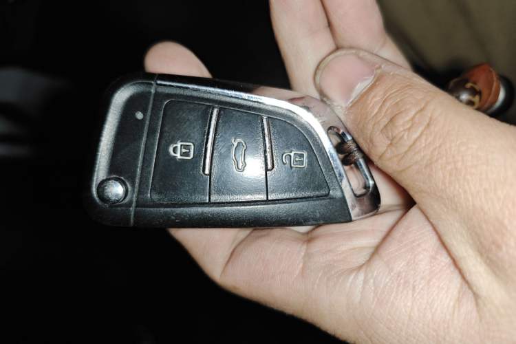 TDK.VehicleDetails.img