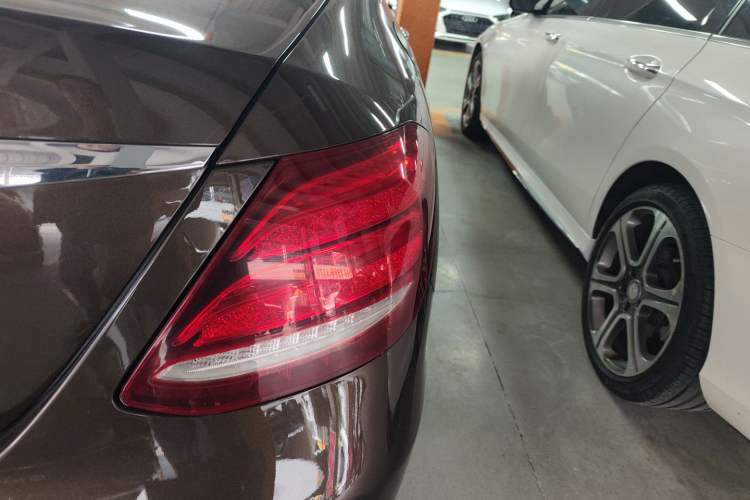 Used Mercedes-Benz E-Class 2018 Facelifted E 300 L Stylish Version
