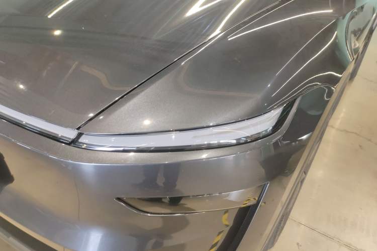 Used Tesla Model Y 2025 Long-Range All-Wheel-Drive Version