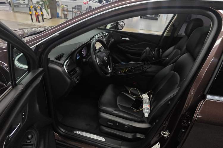 Used Buick Envision 2018 20T Two-Wheel-Drive Elite Model
