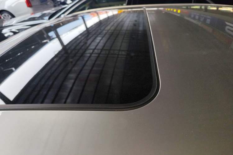 Used BMW 3 Series 2017 320Li Fashion Model
