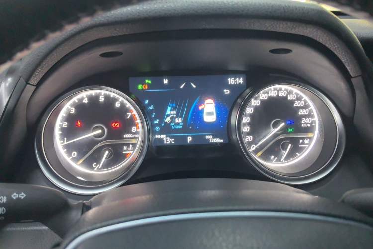 Used Toyota Camry 2023 2.0G Luxury Edition
