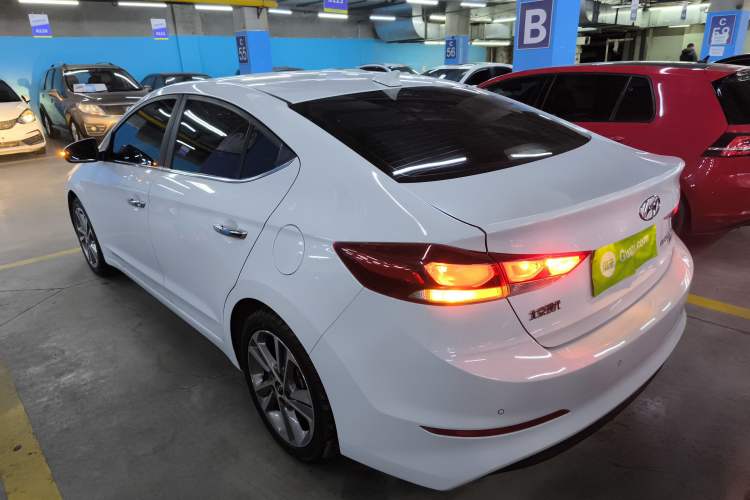 Used Hyundai Elantra 2016 1.6L Automatic ZhiXuan – Elite Version
