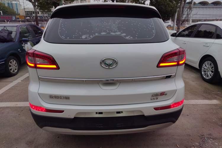 Used HYOSOW S6 2016 1.5T Manual Fashion Model
