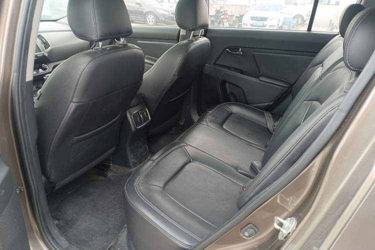 Used Kia Sportage R 2015 2.0L Automatic Two-Wheel Drive DLX Model