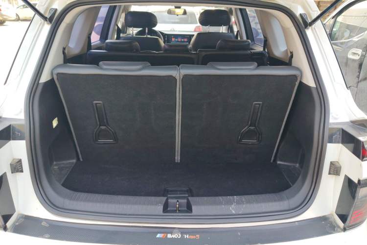 Used Baojun RM-5 2019 1.5T CVT Elite Version with 24-Hour Online Service 7 Seats
