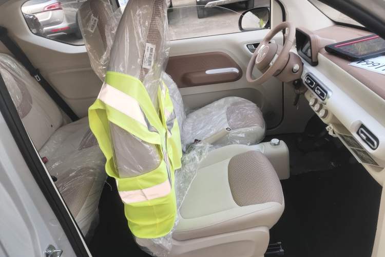 Used Wuling Hongguang MINIEV 2024 3rd Generation 215km Youth Edition