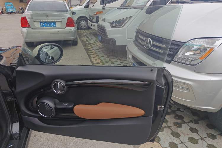 Used  MINI 2016 1.5T COOPER Avant-Garde
