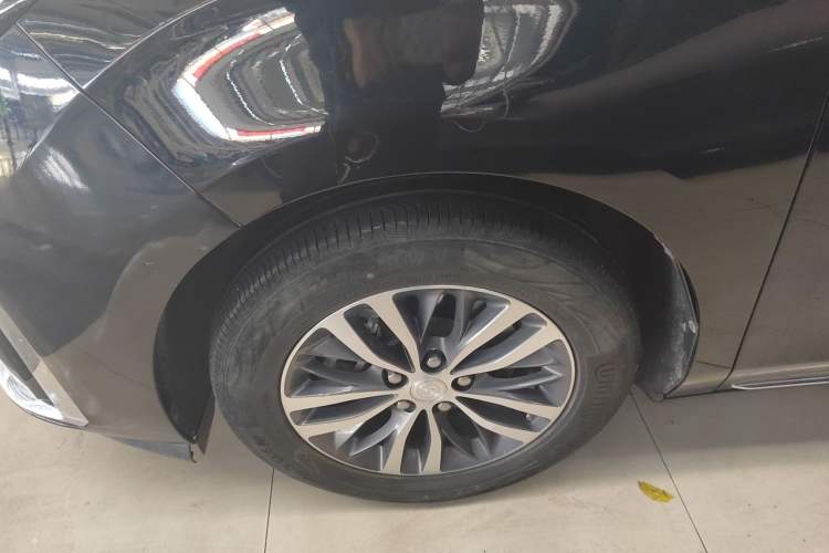 Used Buick GL8 2023 ES Lu Zun Deluxe and Yue Edition