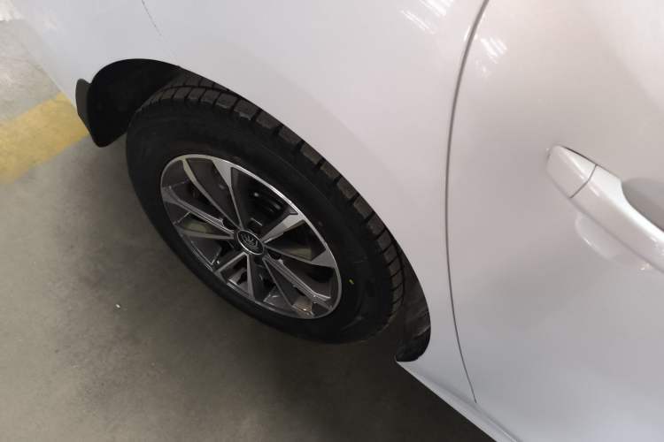 Used BYD Qin PLUS 2024 HONOR Edition DM-i 55KM Leading Model
