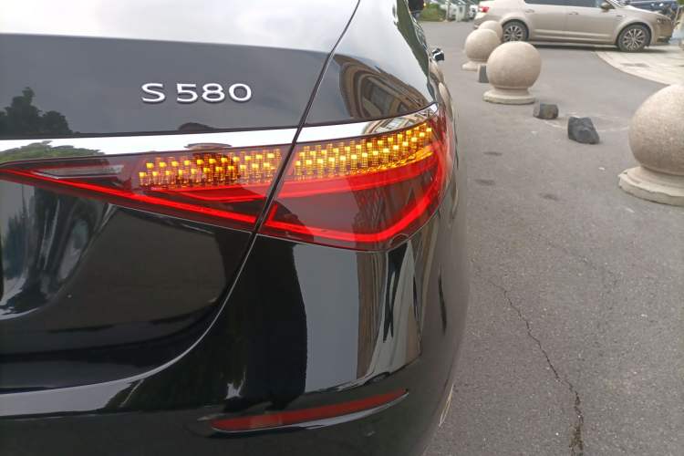 Used Mercedes-Benz S-Class 2023 Updated S 400 L Business Version
