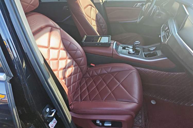 Used BMW X5 2022 Restyled xDrive 30Li Luxury Version M Sport Package
