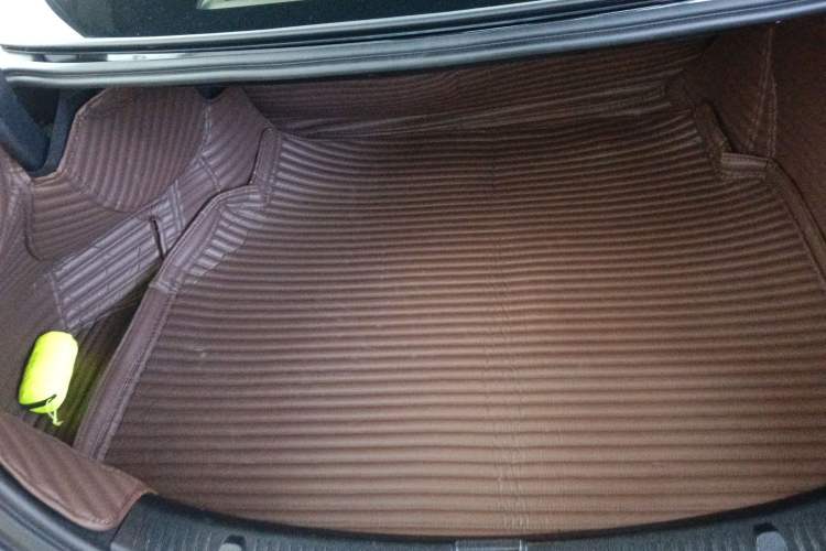 Used Mercedes-Benz E-Class 2023 E 260 L
