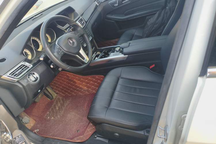 Used Mercedes-Benz E-Class 2015 E 260 L Sport & Fashion Model
