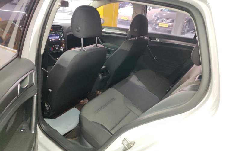 Used Volkswagen Golf 2017 230TSI Automatic Comfort Edition – Celebrating Milestone of One Million Units
