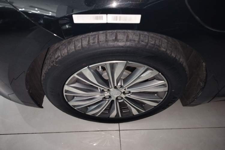 Used Hongqi E-QM5 2024 610 km PLUS
