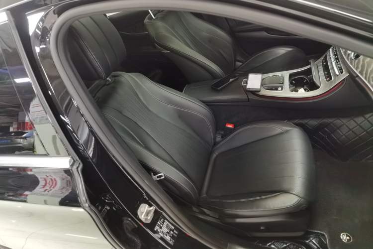 Used Mercedes-Benz E-Class New Energy 2022 Restyled E 350 e L Plug-in Hybrid Sedan
