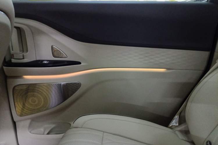 Used VOYAH Dream 2024 PHEV Ultra-Long Range Flagship Edition
