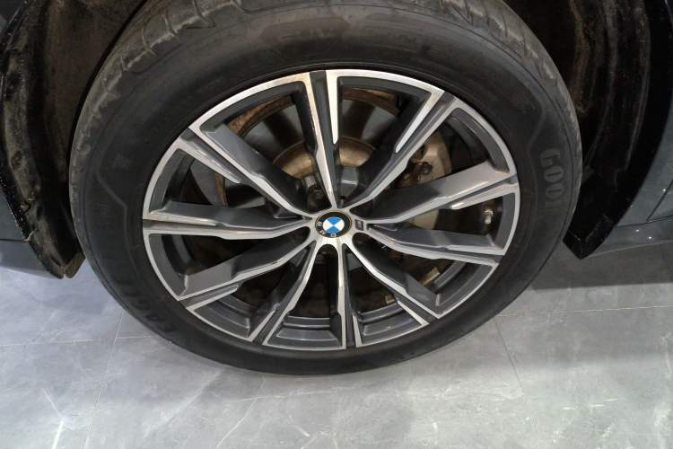 Used BMW X5 2022 Restyled xDrive 30Li Luxury Version M Sport Package