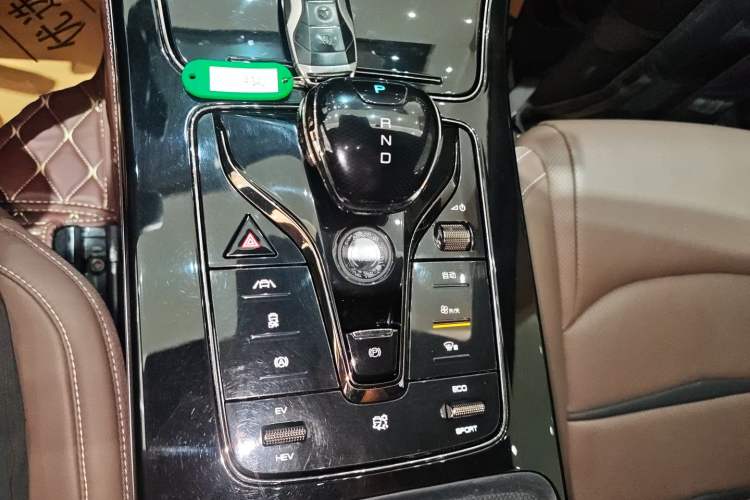 Used BYD Han 2020 DM Four-Wheel Drive Performance Edition Luxury Model