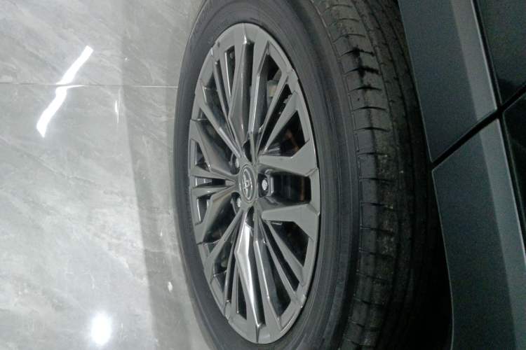 Used Toyota Wildlander 2023 Dual-Motor 2.5L E-CVT Four-Wheel Drive Prestige Edition
