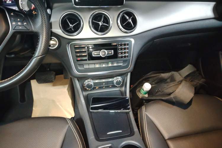 Used Mercedes-Benz GLA 2015 GLA 200 Fashion Model
