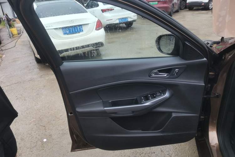 Used Ford Escort 2019 Revised Version 1.5L Manual "Quality Enjoyment" Trim (Tire Pressure Monitoring) China VI Standard
