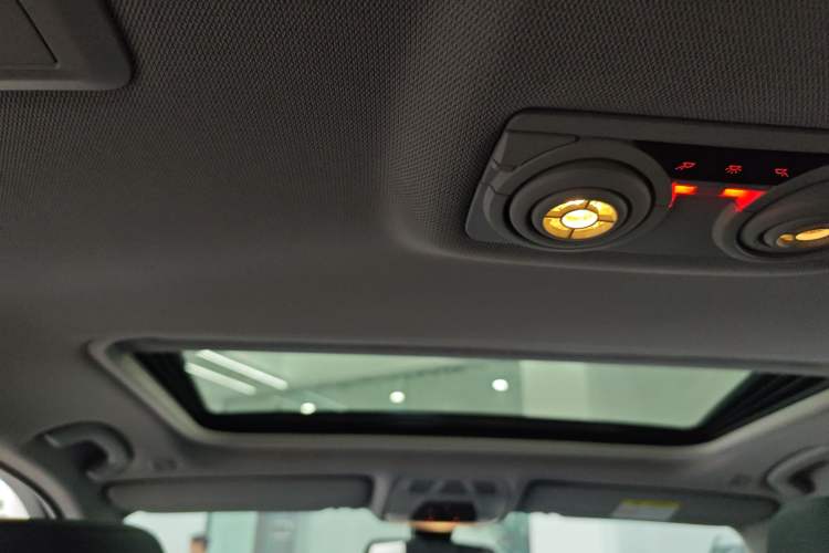 Used BMW 3 Series 2017 320Li Fashion Model