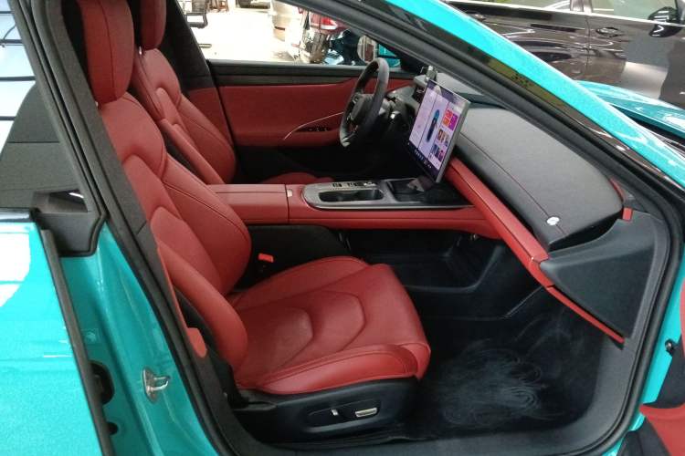 Used Xiaomi Auto SU7 2024 Rear-Drive Long-Range Intelligent Driving Version
